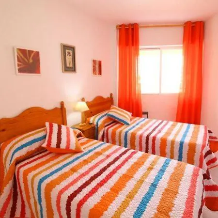 Sleeps 5 With Pool Air Con And Wifi